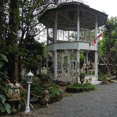 Balmy Hideout Cafe & Homestay Ban Huai Kaeo Exterior foto